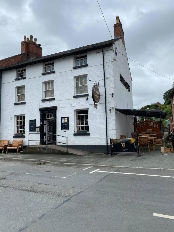 Old New Inn, Llanfyllin Kültér fotó